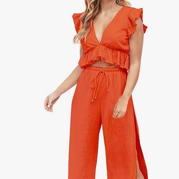 NWOT. Flattering 2 Pieces V Neck. Side Slit, Drawstring Wide Leg Pants. - Picture 3 of 8